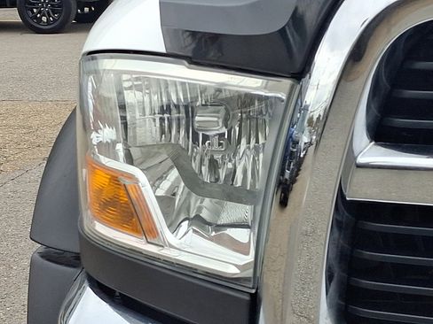 Used 2012 RAM 5500 4x4 Regular Cab w/ PWR & Remote Entry Group image 9