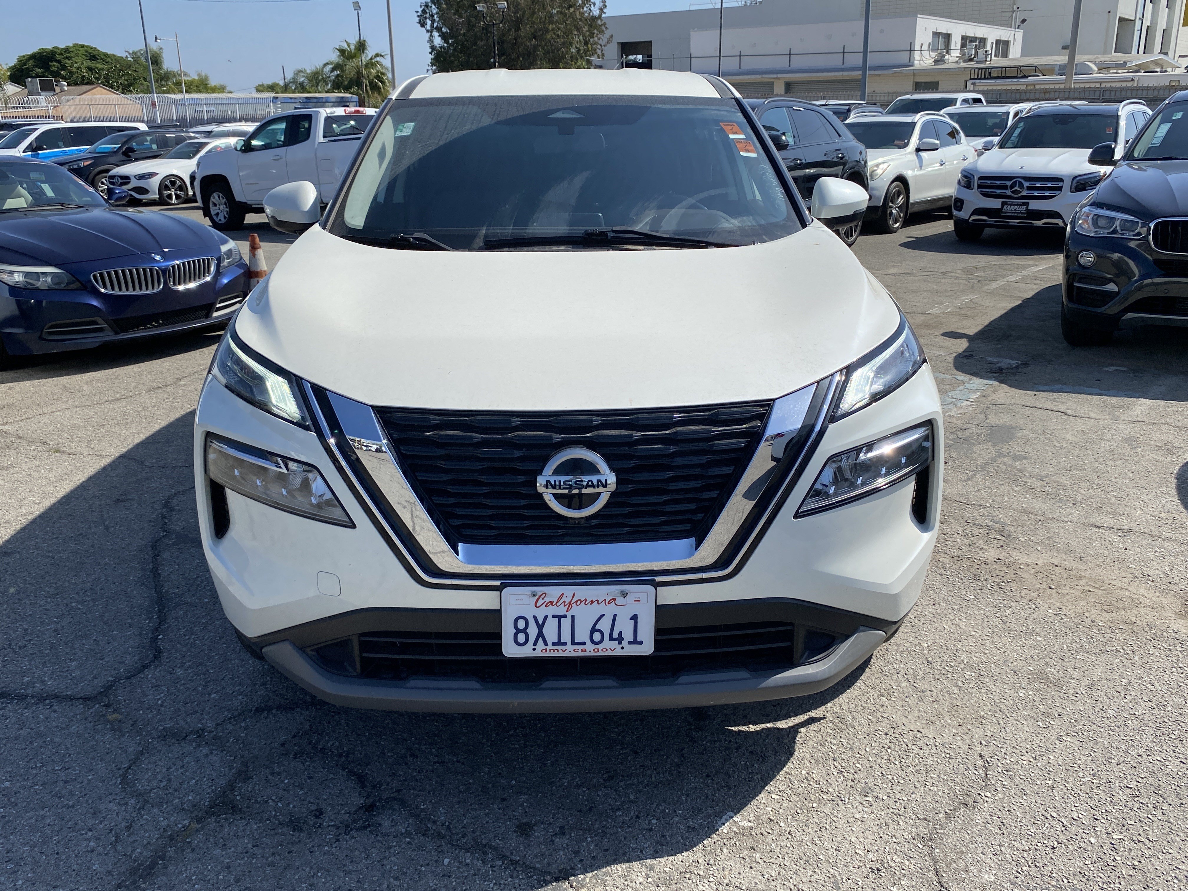 Used 2021 Nissan Rogue SV FWD image 3