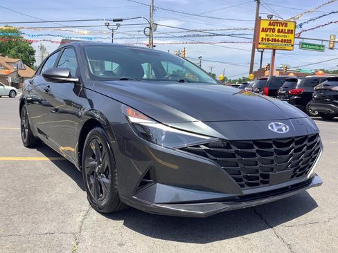 Used 2021 Hyundai Elantra SEL w/ Convenience Package FWD image 1