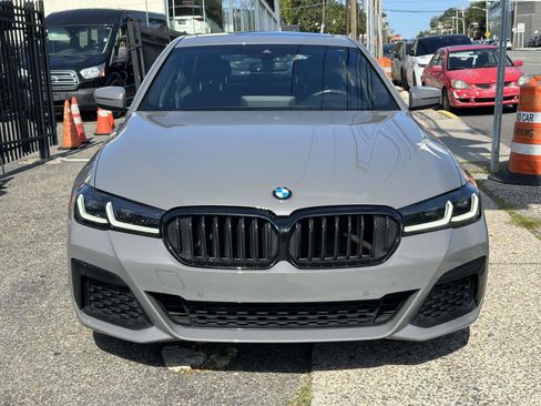 Used 2022 BMW 530i xDrive w/ M Sport Package image 8