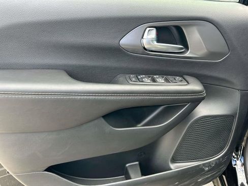 New 2026 Chrysler Voyager LX FWD image 20