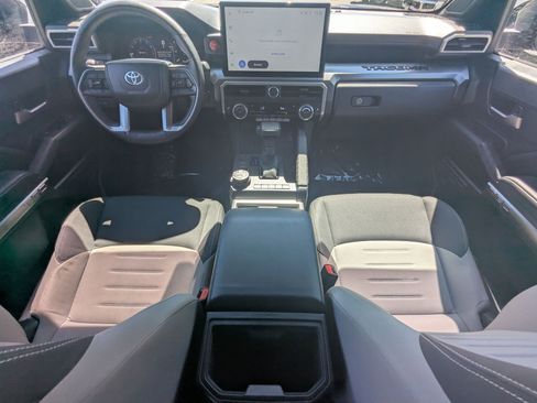 Used 2024 Toyota Tacoma TRD Off-Road w/ TRD Off Road Upgrade Package image 30