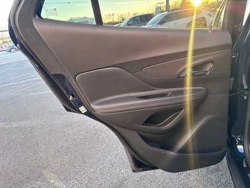 Used 2022 Buick Encore Preferred w/ Safety Package image 25