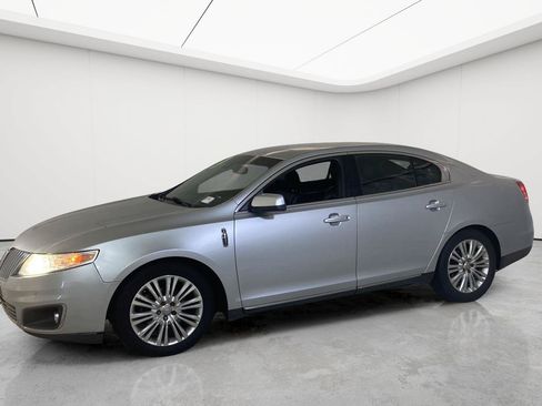 Used 2009 Lincoln MKS AWD image 3