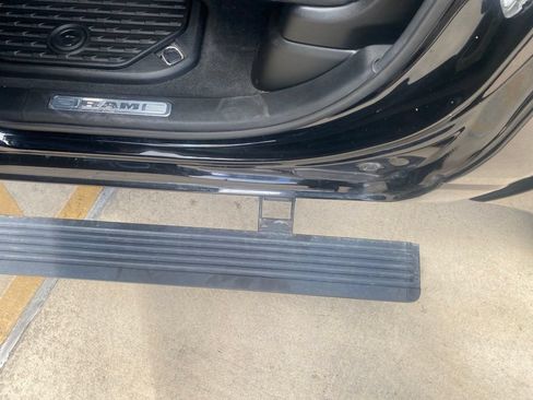 Used 2022 RAM 1500 Laramie w/ Laramie Southwest Edition AWD/4WD image 12