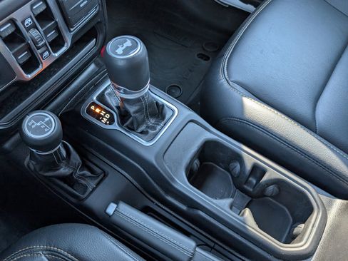 Used 2025 Jeep Wrangler Sahara w/ Safety Group image 22