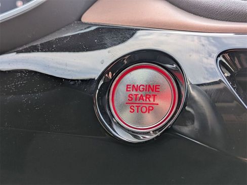 Used 2023 Acura MDX SH-AWD w/ Technology Package image 16