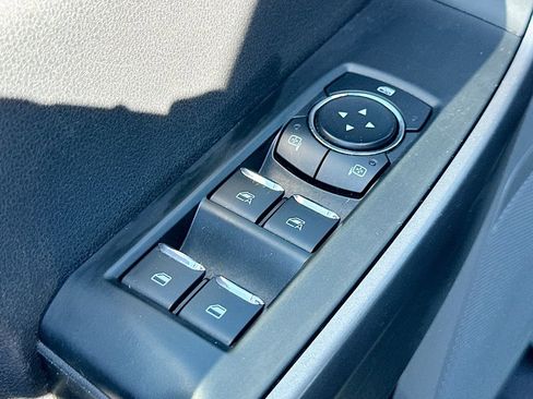 Used 2025 Ford F250 XLT image 18