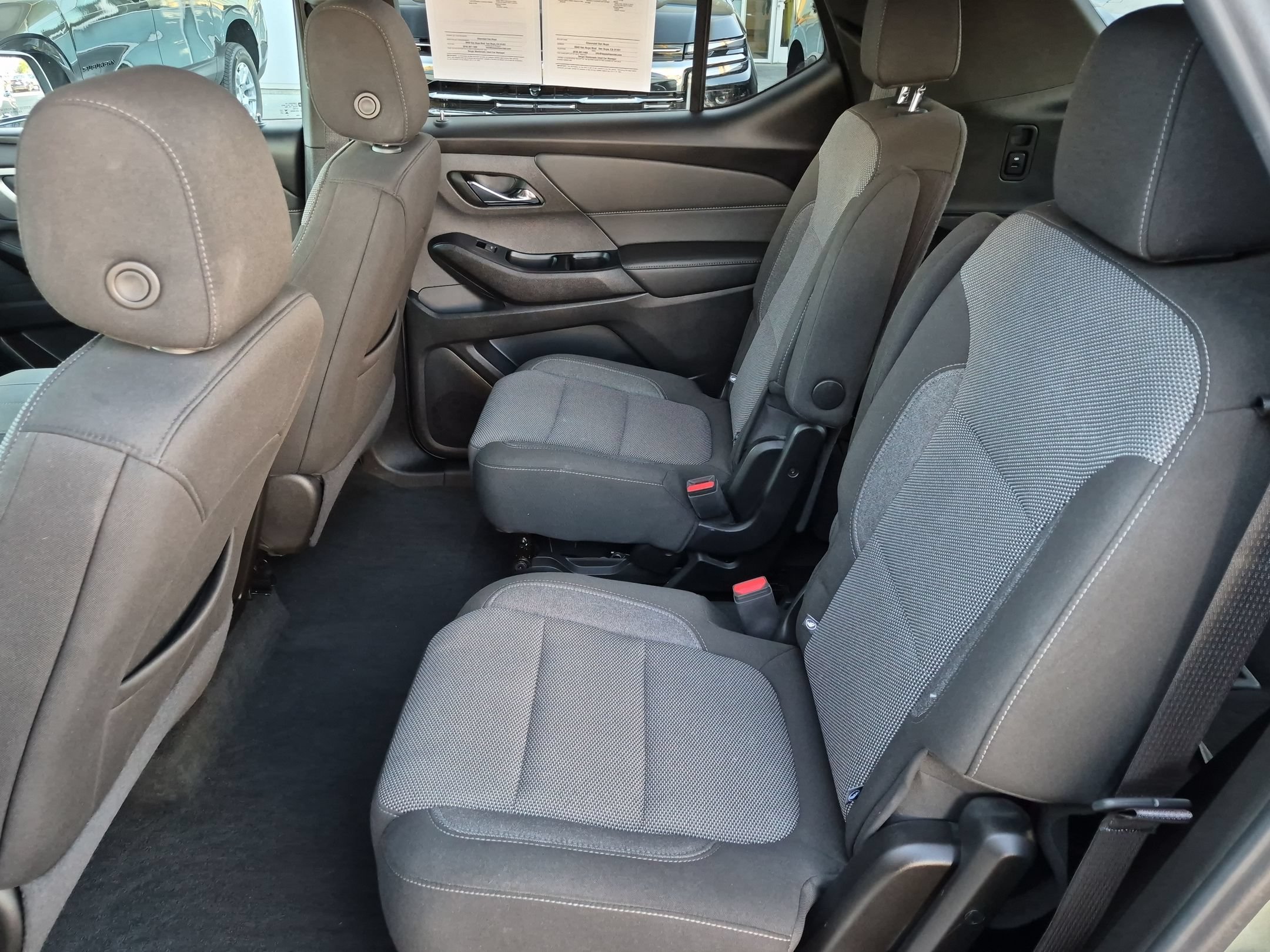 Used 2023 Chevrolet Traverse LT FWD image 24