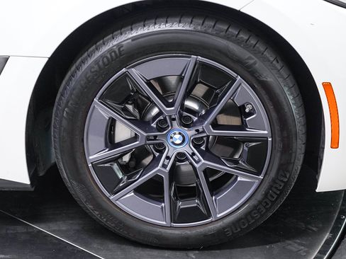 Used 2023 BMW i4 eDrive40 w/ Premium Package RWD image 10