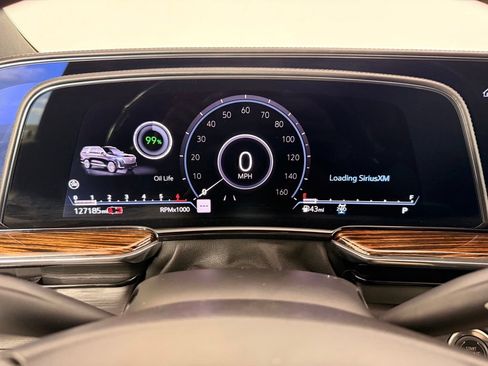 Used 2021 Cadillac Escalade Premium Luxury w/ Driver Assist Tech Package AWD/4WD image 37