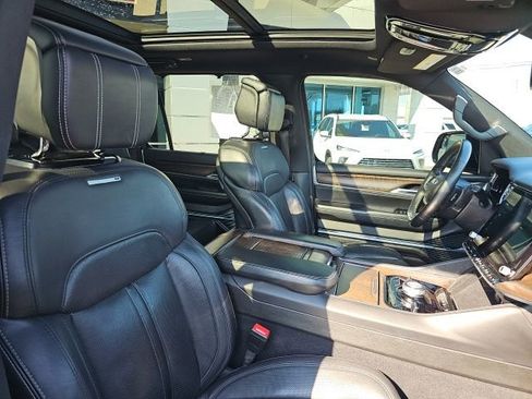 Used 2022 Jeep Grand Wagoneer Series I w/ Flexible Seating Group image 38