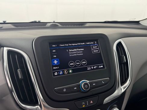 Used 2022 Chevrolet Equinox LS w/ LS Convenience Package image 17