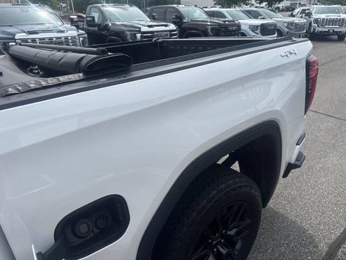 Used 2022 GMC Sierra 1500 Elevation w/ Elevation Premium Package AWD/4WD image 6