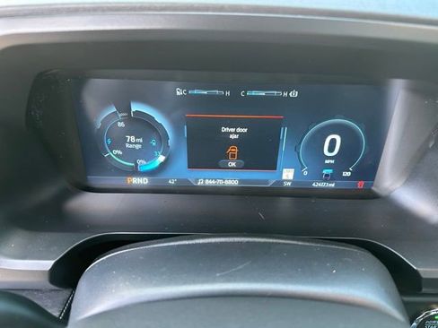 Used 2022 Ford F150 Lightning Platinum image 35