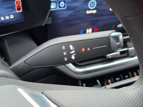 Used 2025 Chevrolet Equinox EV LT image 29