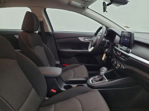 Used 2024 Kia Forte LXS w/ LXS Technology Package FWD image 21