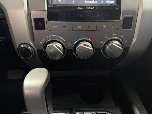Used 2017 Toyota Tundra SR5 AWD/4WD image 19