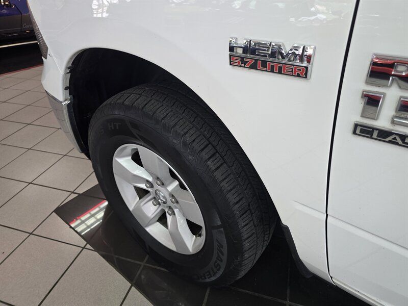 Used 2019 RAM 1500 Tradesman w/ Chrome Appearance Group AWD/4WD image 30