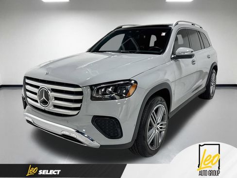 Used 2024 Mercedes-Benz GLS 450 4MATIC image 1