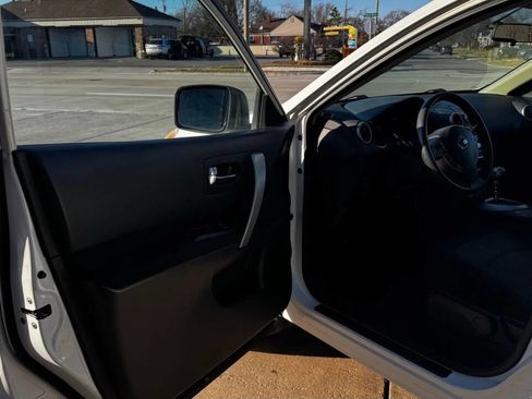 Used 2012 Nissan Rogue S w/ Special Edition Pkg image 9