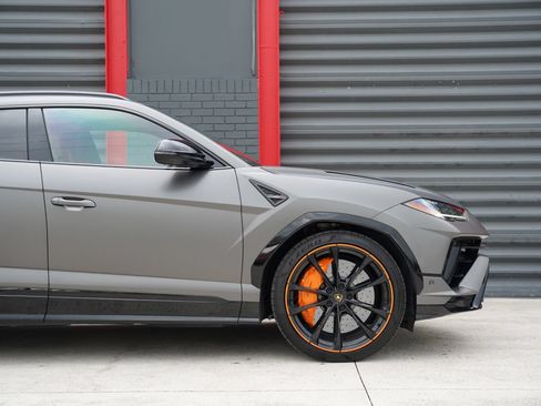 Used 2023 Lamborghini Urus S AWD/4WD image 2