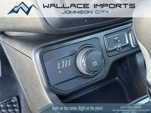 Used 2023 Jeep Renegade Latitude image 29