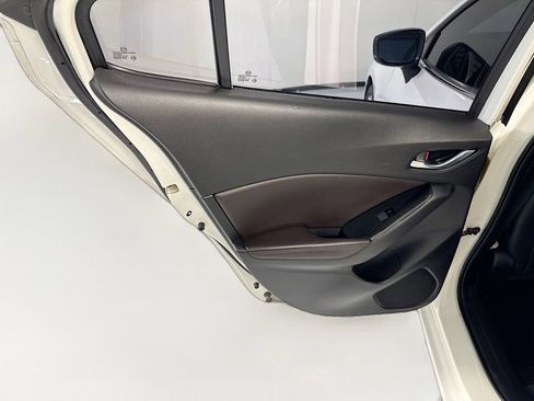 Used 2018 MAZDA MAZDA3 Touring image 26