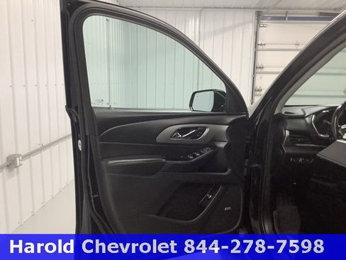 Used 2019 Chevrolet Traverse LT image 15
