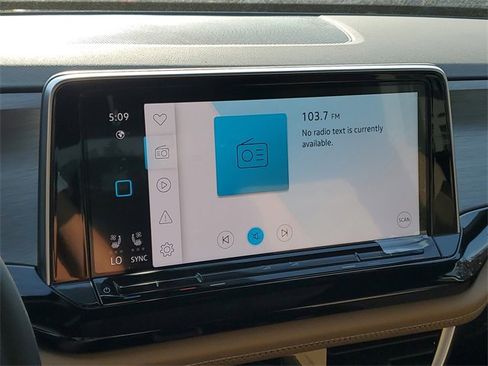 New 2026 Volkswagen Atlas Cross Sport SE image 27