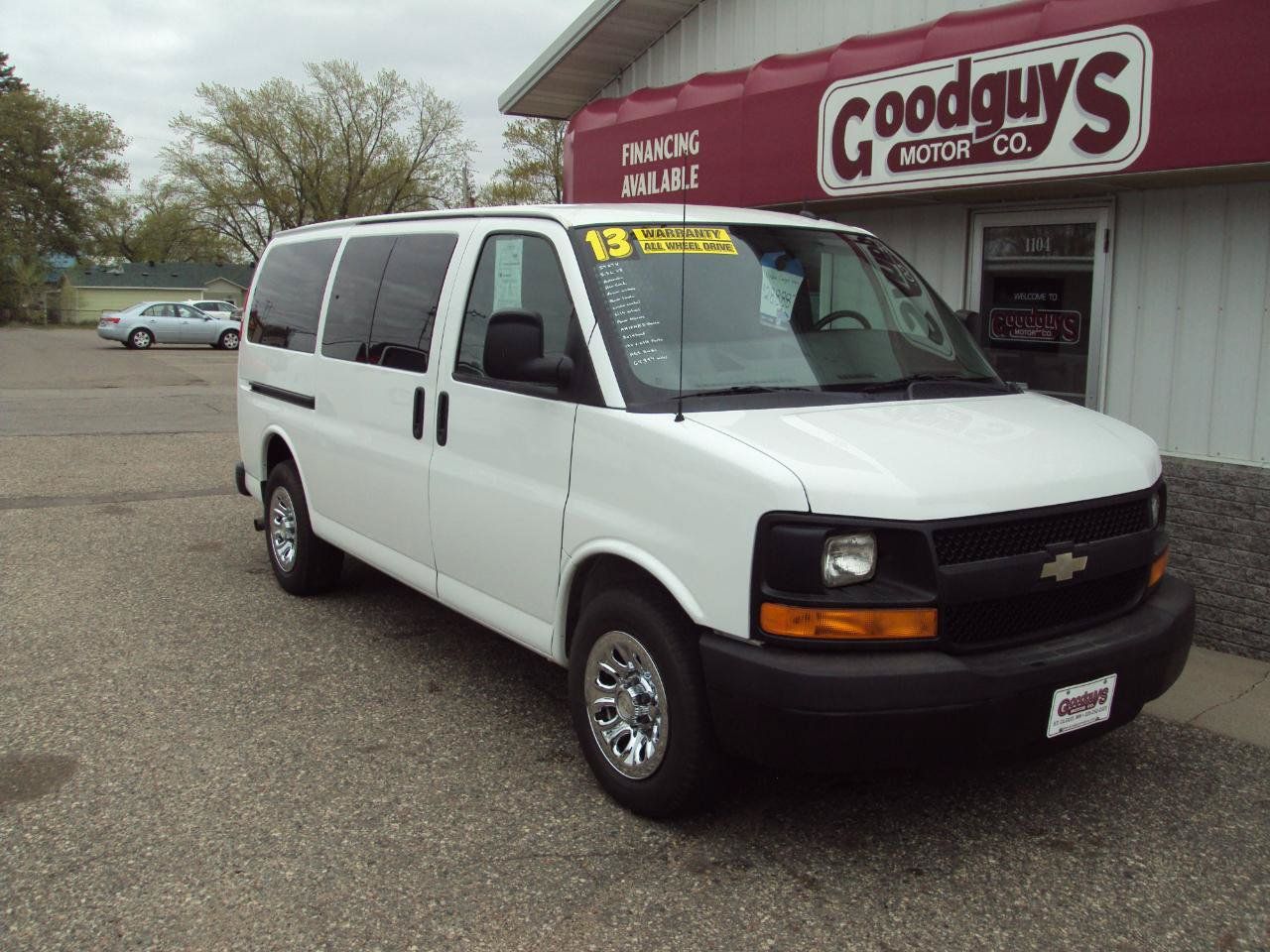 Used 2013 Chevrolet Express 1500 AWD image 2