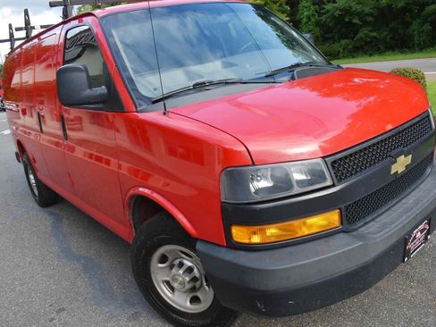 Used 2020 Chevrolet Express 2500 RWD image 59