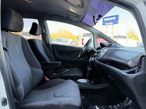 Used 2010 Honda Fit Sport image 21