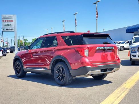 Used 2020 Ford Explorer XLT w/ Equipment Group 202A AWD/4WD image 2