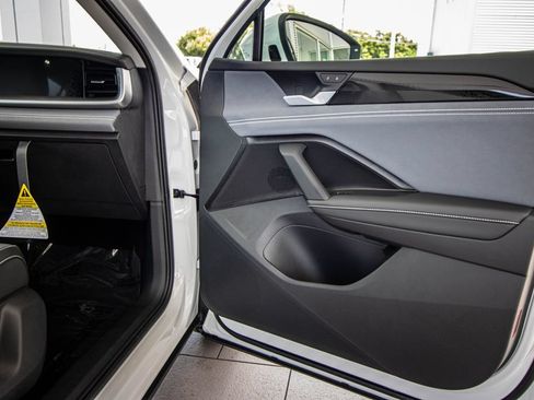 New 2026 Volkswagen Tiguan SE FWD image 20