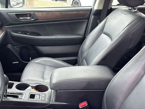 Used 2018 Subaru Outback 3.6R Limited AWD/4WD image 22