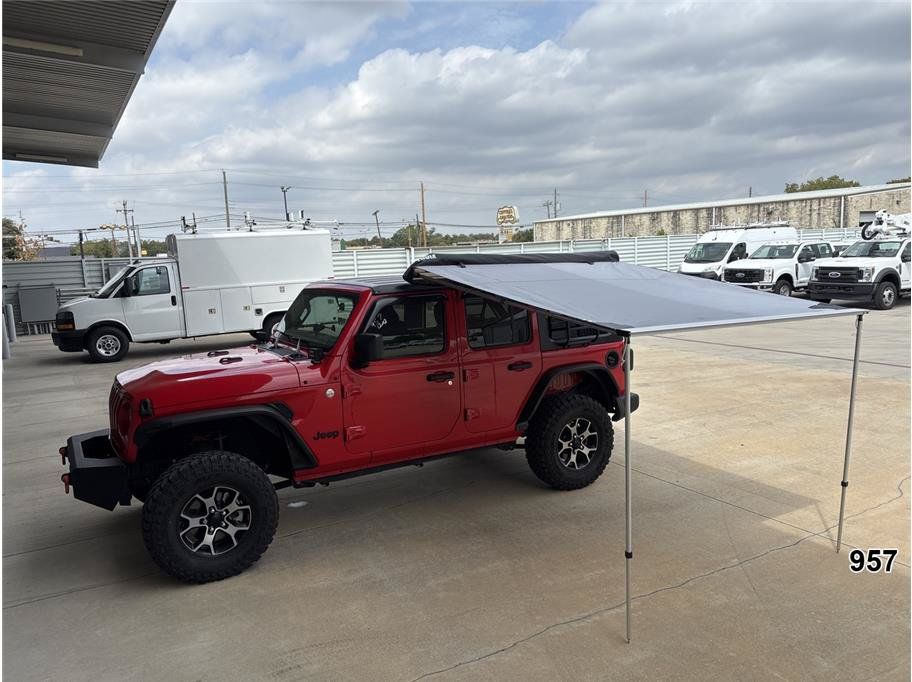 Used 2018 Jeep Wrangler Unlimited Sport S AWD/4WD image 1