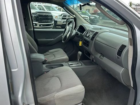 Used 2008 Nissan Frontier SE w/ Tow Hitch Pkg AWD/4WD image 13