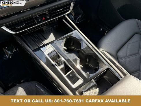 Used 2025 Volkswagen Atlas SE AWD/4WD image 26