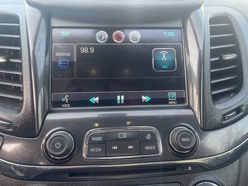 Used 2014 Chevrolet Impala LT w/ Convenience Package image 22