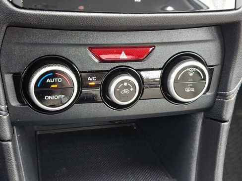 Used 2022 Subaru Impreza 2.0i Limited image 17