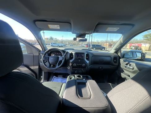 Used 2024 Chevrolet Silverado 1500 Custom Trail Boss w/ Dark Appearance Package image 19