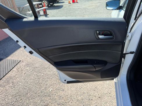 Used 2019 Acura ILX Sedan image 32