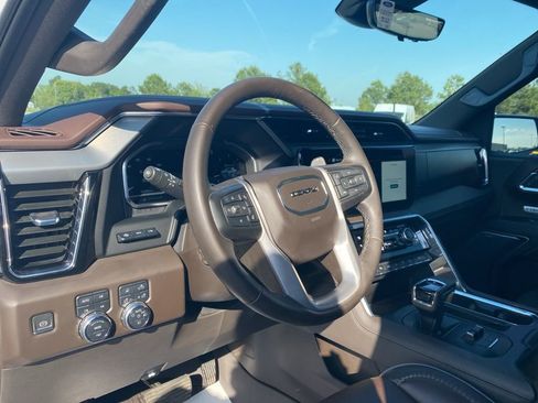 Used 2023 GMC Sierra 1500 Denali w/ Technology Package image 14