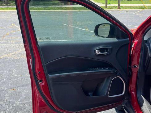 Used 2020 Jeep Compass Sport FWD image 15