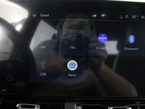 New 2026 Chevrolet Equinox LT w/ Convenience Package II FWD image 7