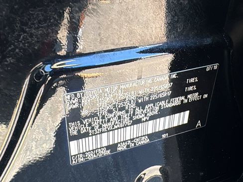 Used 2018 Toyota RAV4 LE w/ Carpet Mat Package FWD image 25