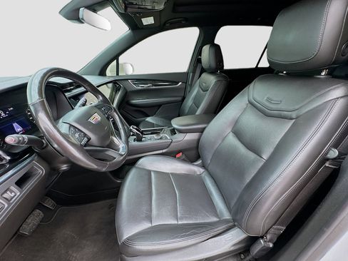 Used 2020 Cadillac XT6 Premium Luxury image 13