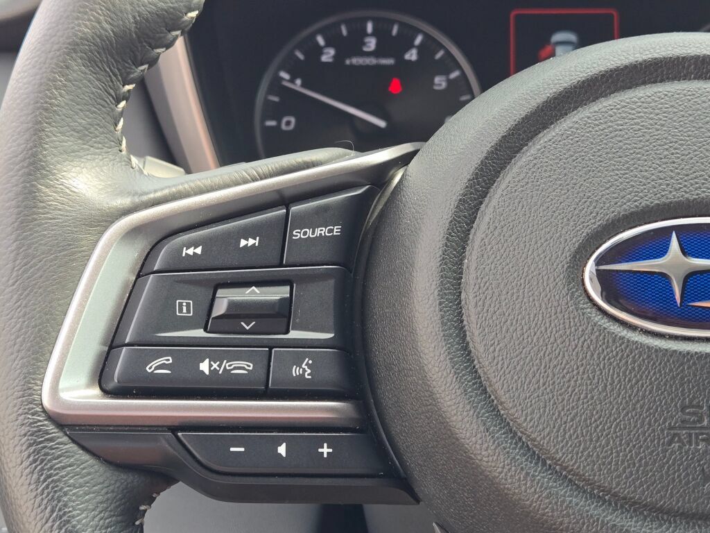 Used 2025 Subaru Outback Limited AWD/4WD image 35