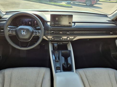 Used 2023 Honda Accord EX image 9
